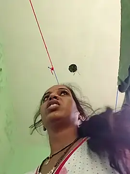 Snapshot of Hotty-Nidhi chatting on 09.23.25 Hotty-Nidhi online show from 09.23.25