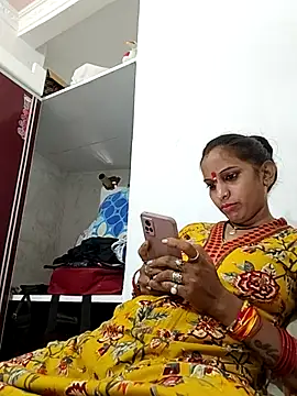 Snapshot of Hotty-Nidhi chatting on 09.28.25 Hotty-Nidhi online show from 09.28.25