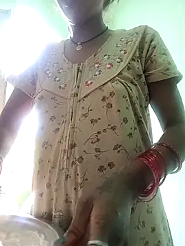 Snapshot of Hotty-Nidhi chatting on 10.16.25 Hotty-Nidhi online show from 10.16.25