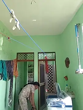 Snapshot of Hotty-Nidhi chatting on 10.17.25 Hotty-Nidhi online show from 10.17.25