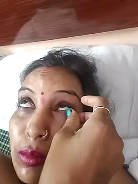 Snapshot of Hotty-Nidhi chatting on 10.24.25 Hotty-Nidhi online show from 10.24.25