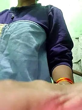 Snapshot of Hotty-Nidhi chatting on 10.30.25 Hotty-Nidhi online show from 10.30.25