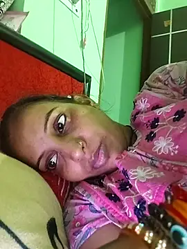 Snapshot of Hotty-Nidhi chatting on 11.08.25 Hotty-Nidhi online show from 11.08.25