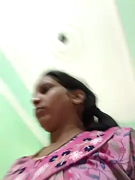 Snapshot of Hotty-Nidhi chatting on 11.10.25 Hotty-Nidhi online show from 11.10.25