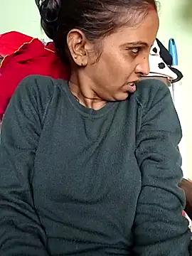 Snapshot of Hotty-Nidhi chatting on 11.17.25 Hotty-Nidhi online show from 11.17.25