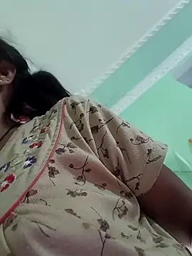 Snapshot of Hotty-Nidhi chatting on 11.22.25 Hotty-Nidhi online show from 11.22.25