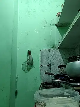 Snapshot of Hotty-Nidhi chatting on 11.23.25 Hotty-Nidhi online show from 11.23.25