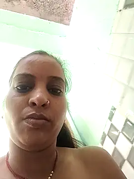 Snapshot of Hotty-Nidhi chatting on 12.15.25 Hotty-Nidhi online show from 12.15.25