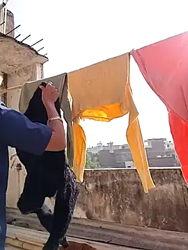 Snapshot of Hotty-Nidhi chatting on 12.16.25 Hotty-Nidhi online show from 12.16.25