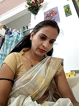 Hotty-Nidhi online show from 07.17.26