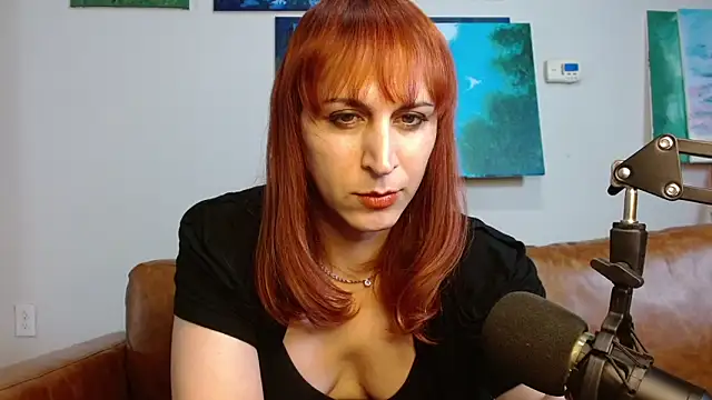 Snapshot of ChewyCandy chatting on 10.31.25 ChewyCandy online show from 10.31.25