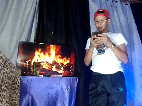 Snapshot of Hidden_Fantasies chatting on 11.07.25 Hidden Fantasies online show from 11.07.25