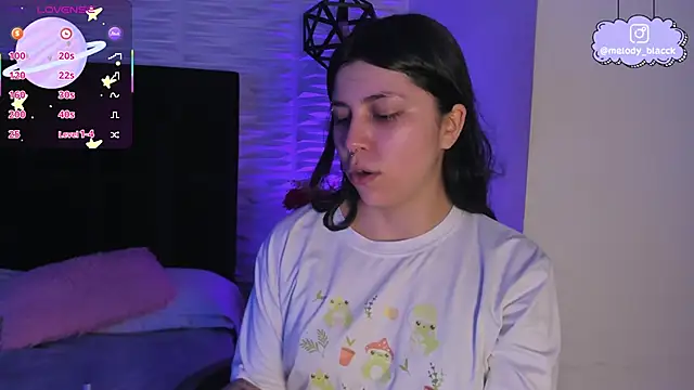 Snapshot of Melody_Black_ chatting on 11.28.25 Melody Black online show from 11.28.25