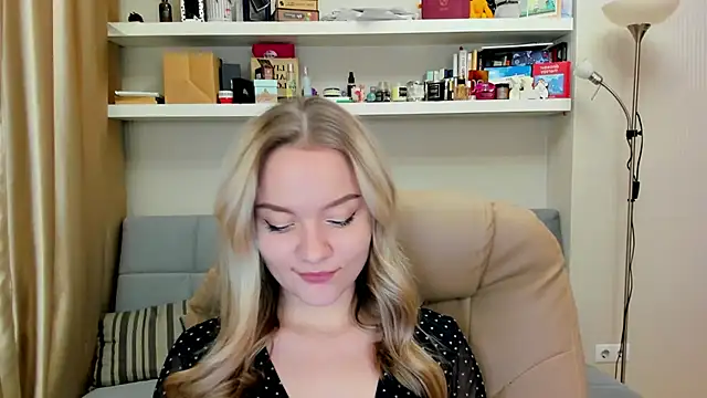 Kara Smith  online show from 12.01.24