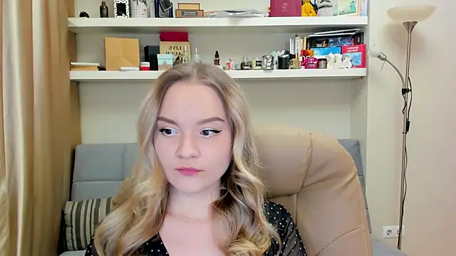 Kara Smith  online show from 01.26.25