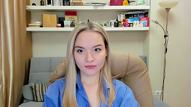 Kara Smith  online show from 02.16.25