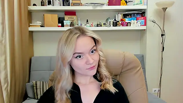 Kara Smith  online show from 02.23.25