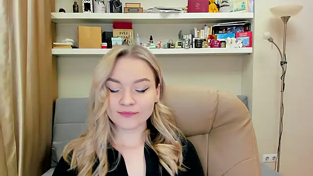 Kara Smith  online show from 03.07.25