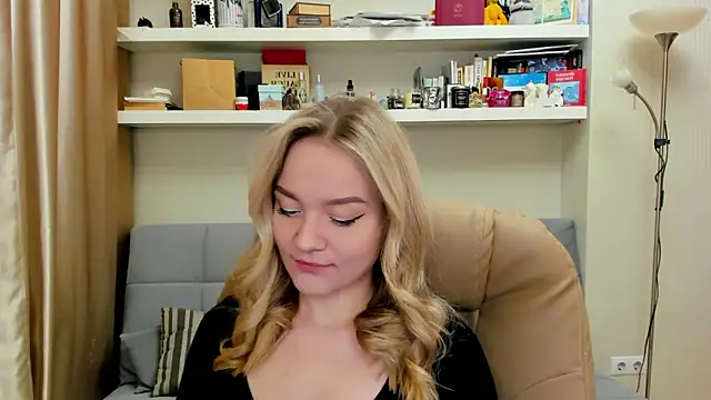 Kara Smith  online show from 03.09.25