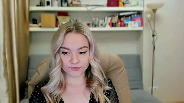 Kara Smith  online show from 10.25.25