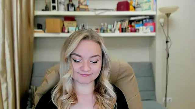 Kara Smith  online show from 10.31.25