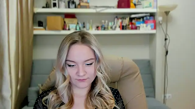 Kara Smith  online show from 11.21.25