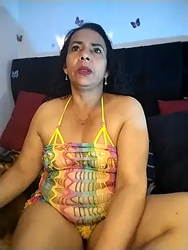 AlexaNovoa  online show from 11.21.25