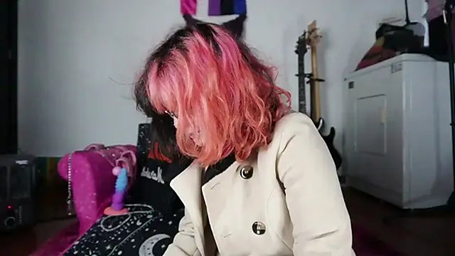 Devil And Princess online show from 09.24.25