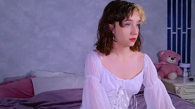 Gia Riccardo online show from 11.15.25