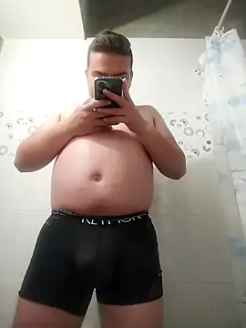 Snapshot of Andy-rtg chatting on 11.22.25 Andy-rtg online show from 11.22.25