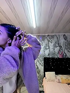 AshleyVega01 online show from 03.17.25