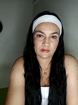 Snapshot of megan_milf79 chatting on 03.16.25 megan milf79 online show from 03.16.25