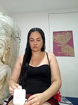 Snapshot of megan_milf79 chatting on 09.17.25 megan milf79 online show from 09.17.25