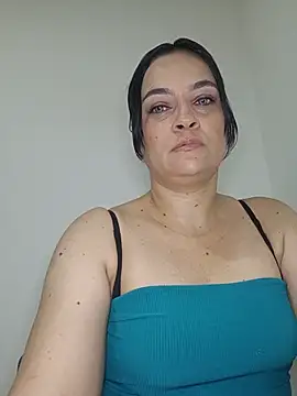 Snapshot of megan_milf79 chatting on 07.16.26 megan milf79 online show from 07.16.26