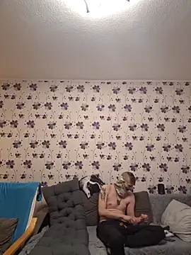 Snapshot of ThePython666 chatting on 10.21.25 ThePython666 online show from 10.21.25