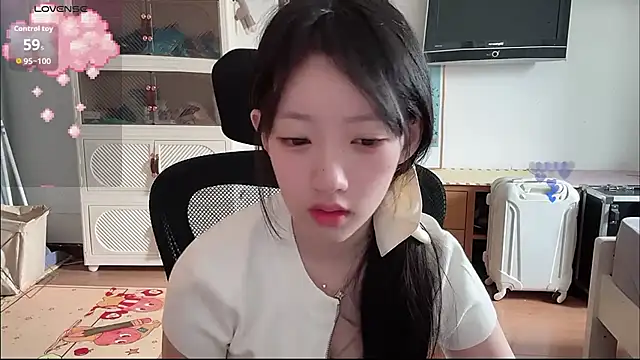 Snapshot of umi-dd chatting on 06.25.26 umi-dd online show from 06.25.26
