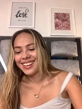 valery and Dani  online show from 11.27.25