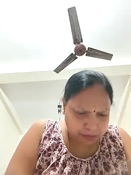 Arohi35 online show from 09.18.25