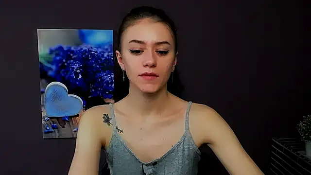 Snapshot of LanaTey chatting on 03.12.25 LanaTey online show from 03.12.25