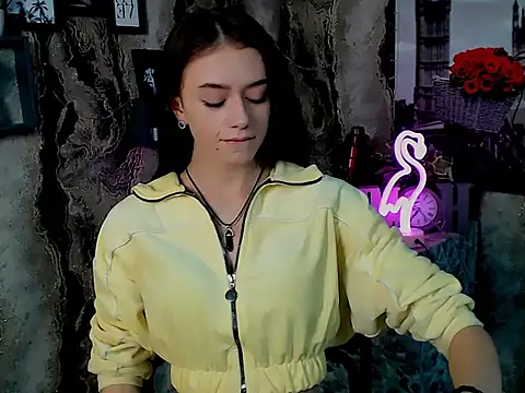 Snapshot of LanaTey chatting on 10.12.25 LanaTey online show from 10.12.25