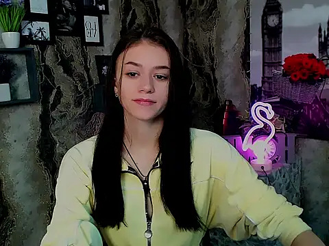 Snapshot of LanaTey chatting on 10.13.25 LanaTey online show from 10.13.25