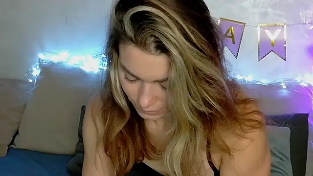 SweetDarling7 online show from 12.14.25