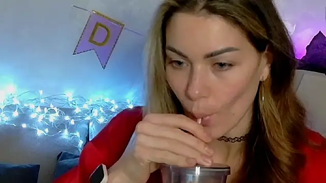 SweetDarling7 online show from 12.15.25