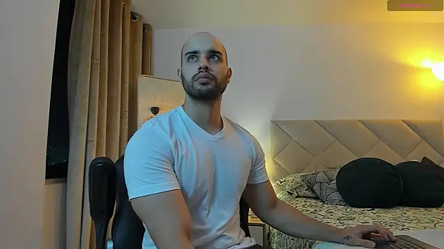 Snapshot of Chris_Alzate chatting on 09.28.25 Chris Alzate online show from 09.28.25