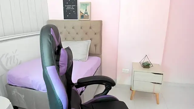 Tania Duque online show from 10.08.25