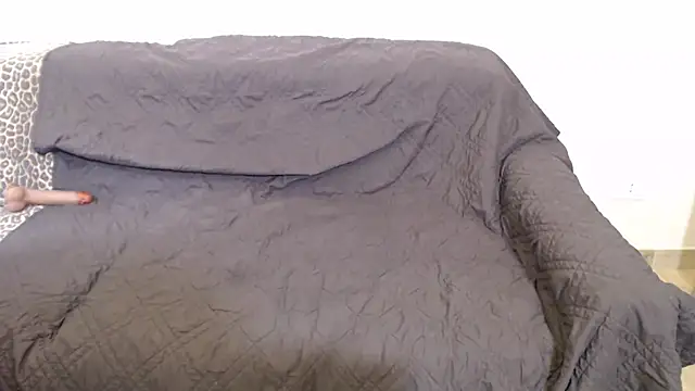 Selene-1975 online show from 10.19.25