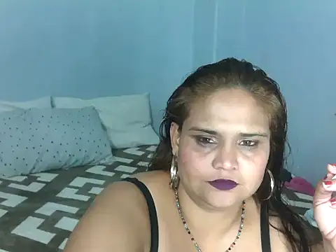 clover cams1874 online show from 09.15.25