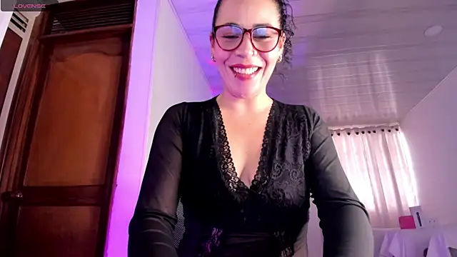 mia velvet1 online show from 05.14.26
