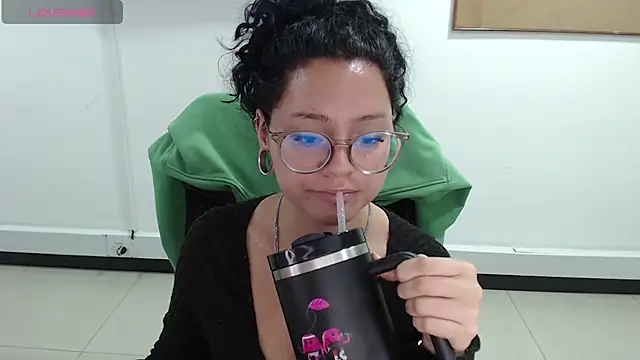 Snapshot of jenn_cg chatting on 03.18.26 jenn cg online show from 03.18.26