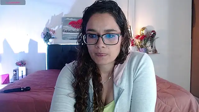 Rose Thompson1 online show from 11.09.25